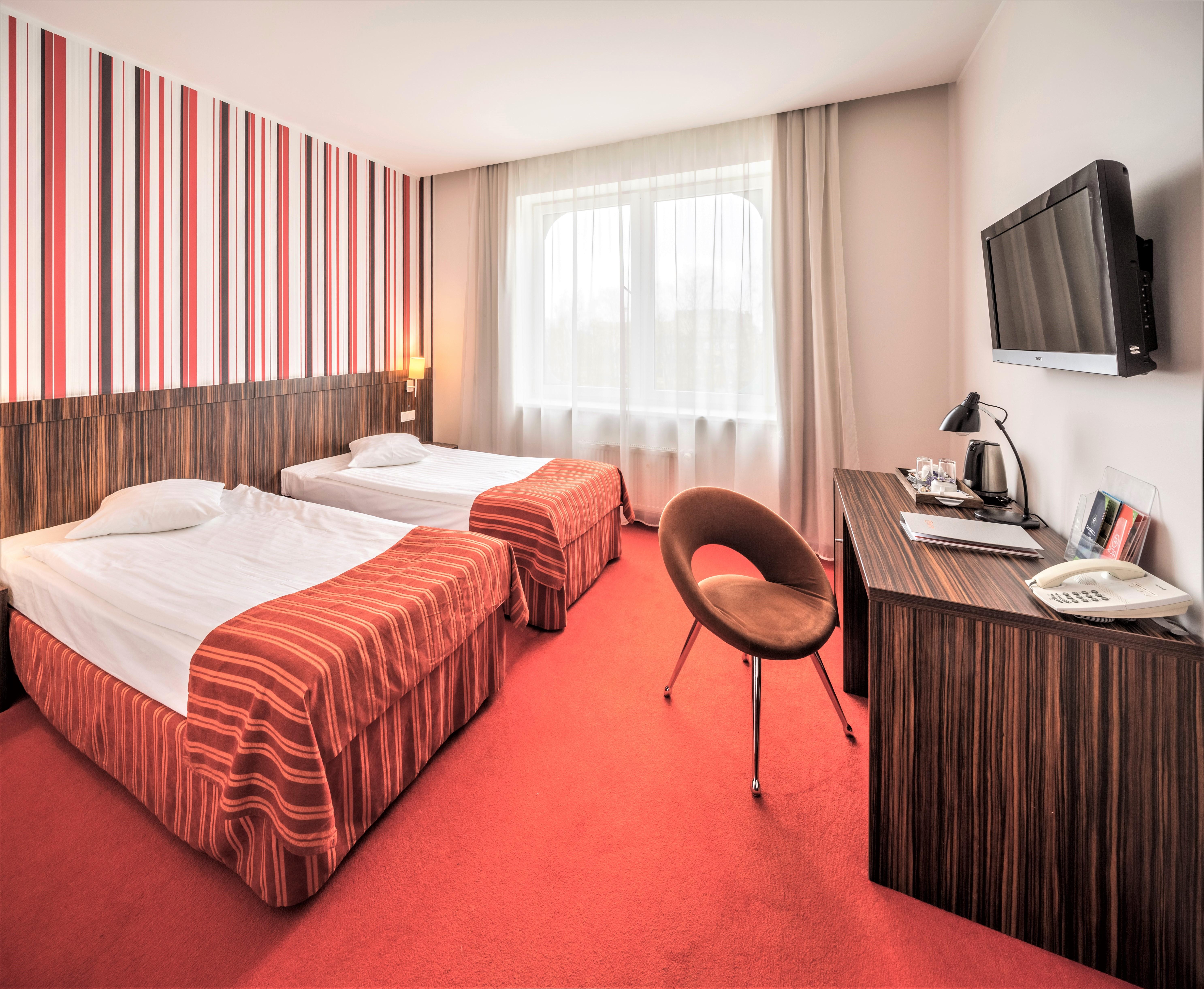 Rija Vef Hotel With Free Parking Riga Bagian luar foto