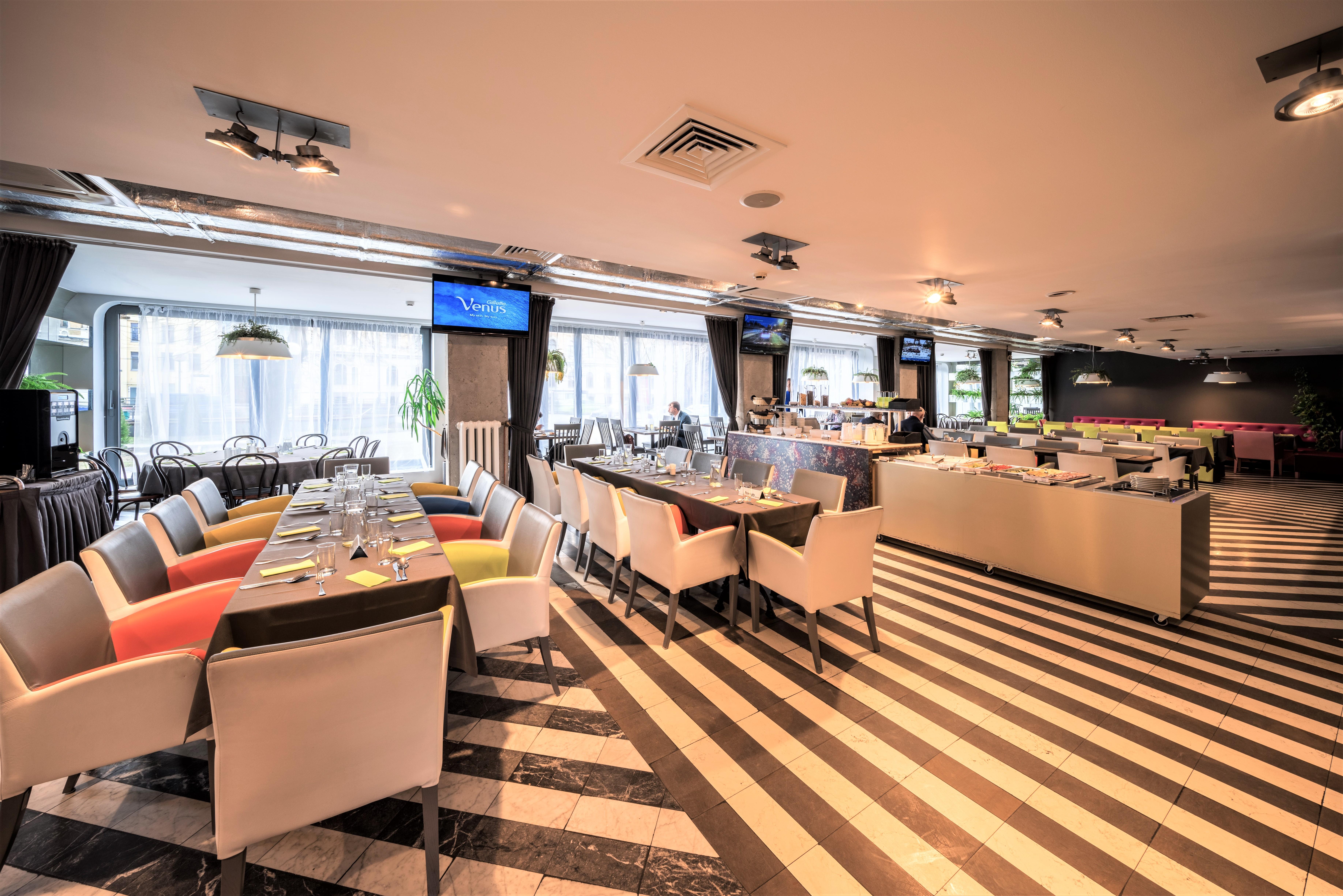 Rija Vef Hotel With Free Parking Riga Bagian luar foto