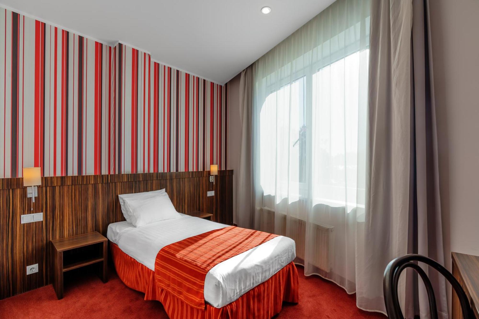 Rija Vef Hotel With Free Parking Riga Ruang foto